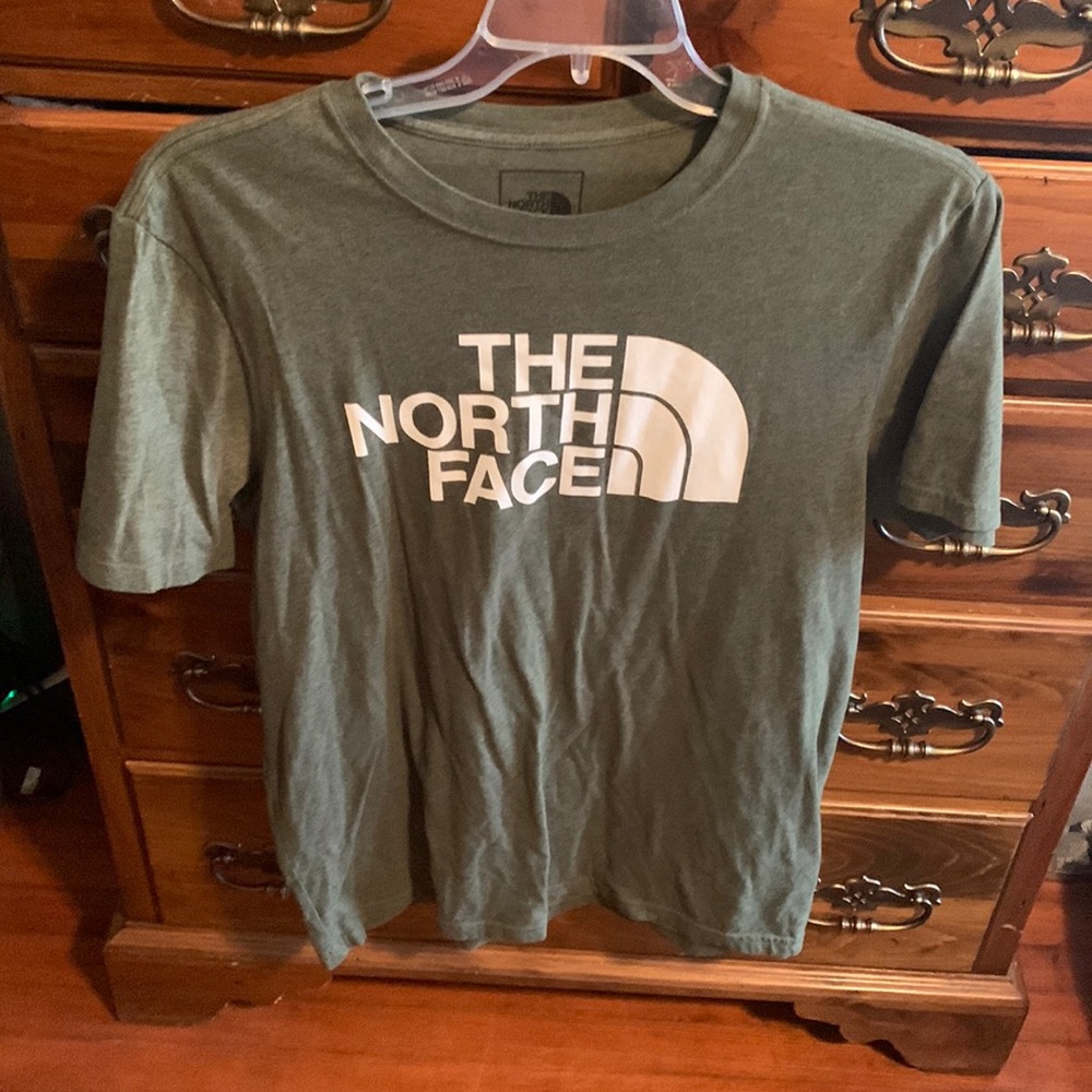 North Face tshirt